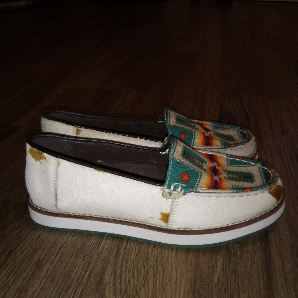 Myra flats size 6